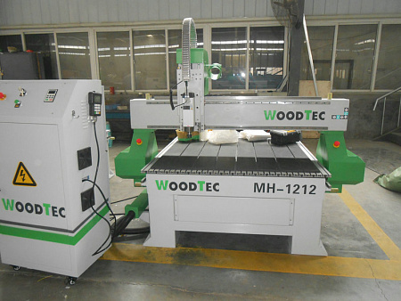 Фрезерный станок с ЧПУ по дереву WoodTec MH 1212