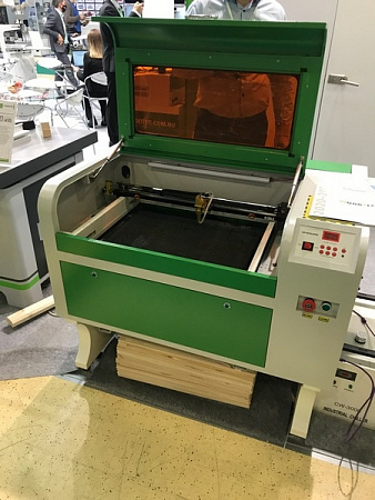 Лазерно-гравировальный станок с ЧПУ WoodTec WL 6040 M2 60W ECO купить в Новосибирске - rodan.ru