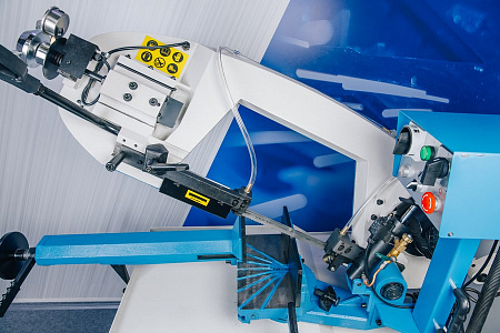Ручной ленточнопильный станок для резки металла MetalTec BS 250 FHЕ