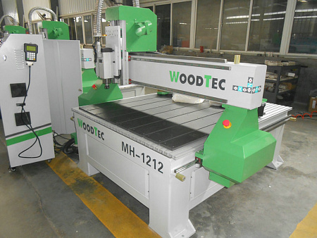 Фрезерный станок с ЧПУ по дереву WoodTec MH 1212
