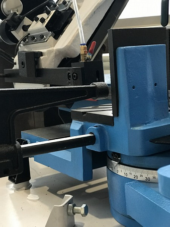 Ручной ленточнопильный станок для резки металла MetalTec BS 250 FH