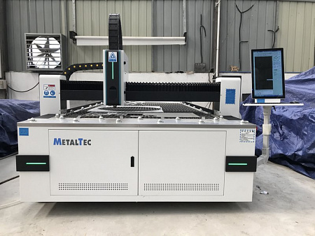 Оптоволоконный лазерный станок для резки металла MetalTec 1530 B (RECI-1000 W) купить в Новосибирске - rodan.ru