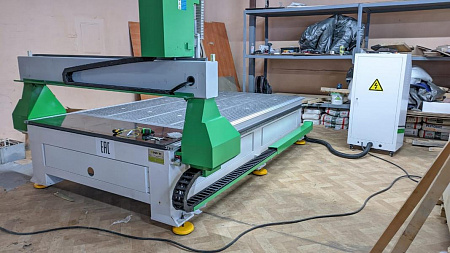 Фрезерный станок с ЧПУ по дереву WoodTec H 1625 купить в Новосибирске - rodan.ru
